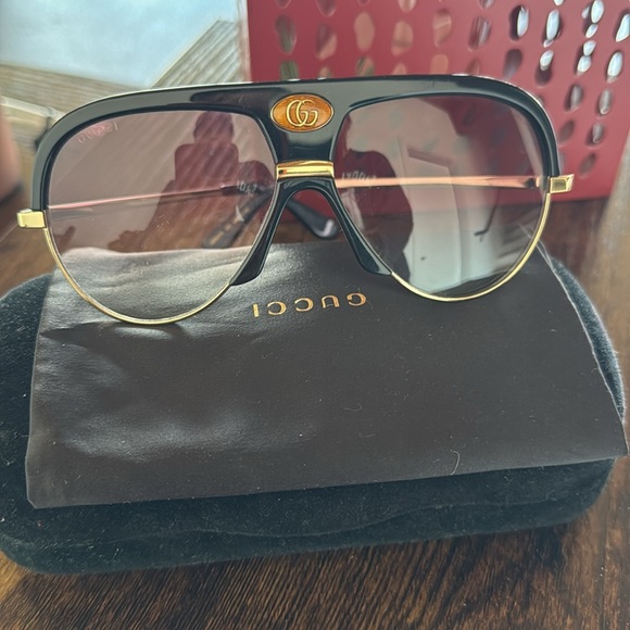 Gucci Accessories - Gucci Shaded Pilot Unisex Sunglasses GG0477S0259